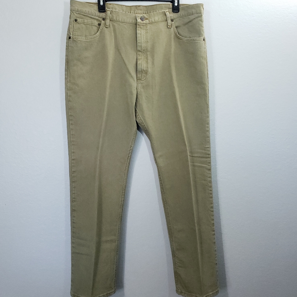 Wrangler Regular Fit Khaki Jeans (40x30)